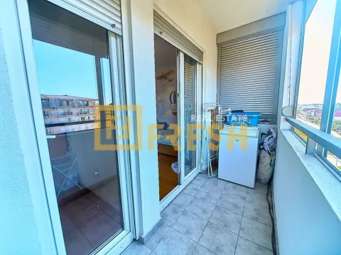 Prodaja, trosoban stan, 78m², Stari Aerodrom, Podgorica - image 17