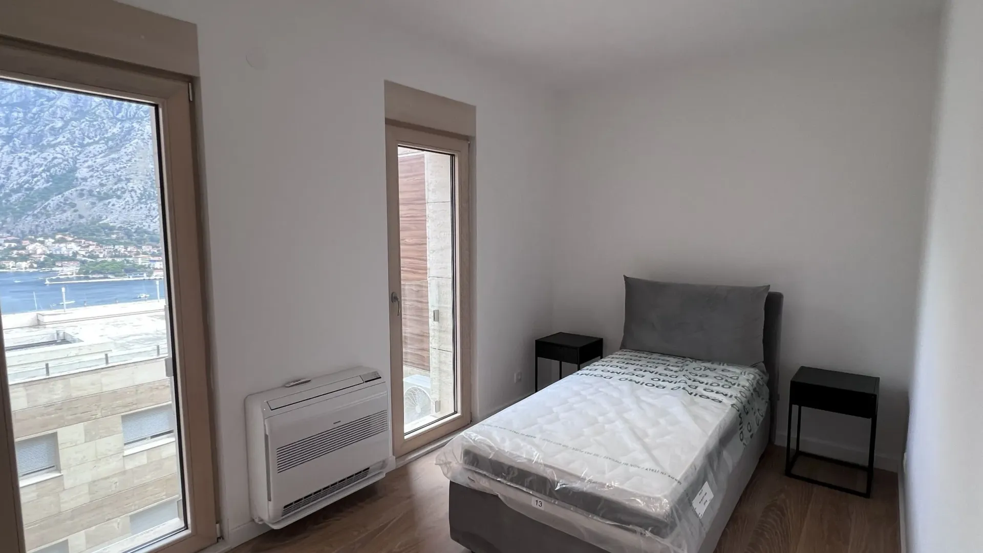 Sale, five bedroom apartment, 198m², Kotor, Crna Gora