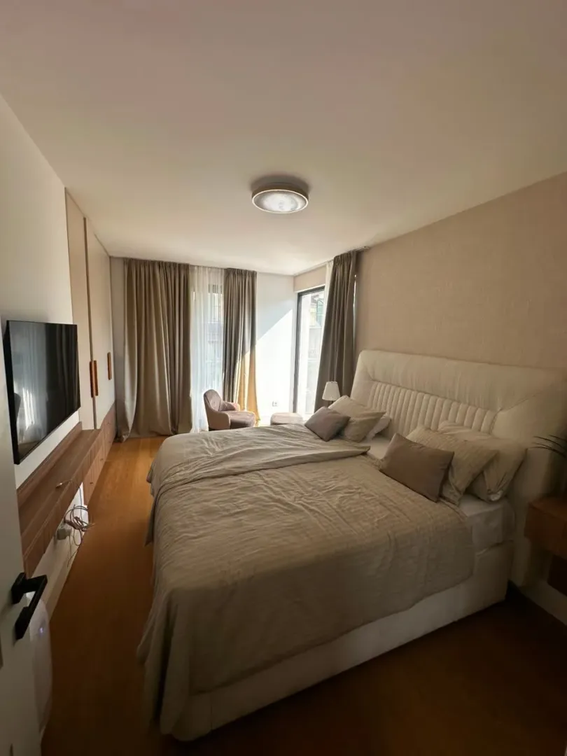 Izdavanje, kuća, 165m², Lastva Grbaljska, Kotor