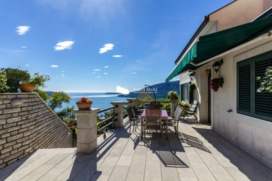 Prodaja, kuća, 296m², Srbina, Herceg Novi