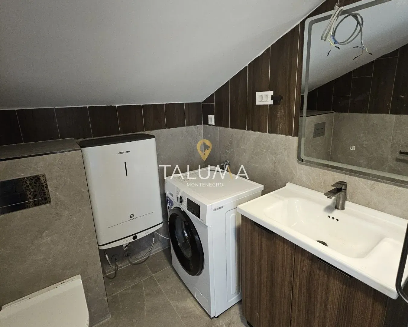 Prodaja, garsonjera, 45m², Tološi, Podgorica