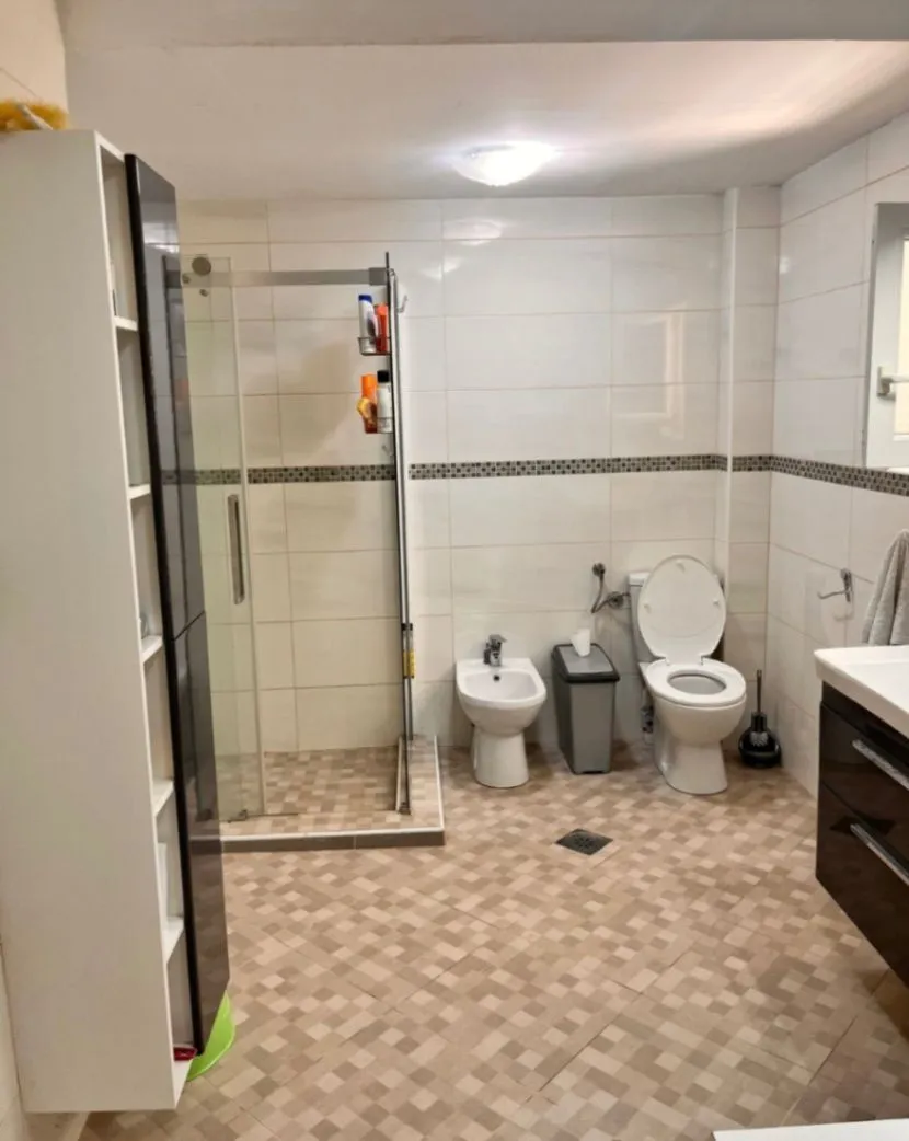 Izdavanje, kuća, 170m², Stari Aerodrom, Podgorica