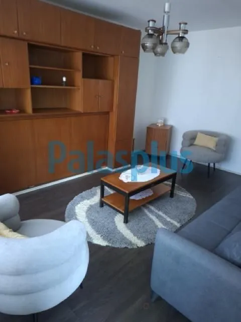 Izdavanje, dvosoban stan, 60m², Resnik, Beograd