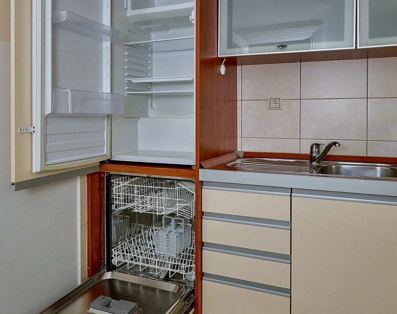 Sale, four bedroom apartment, 89m², Sveti Stefan, Budva
