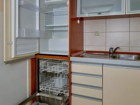Sale, four bedroom apartment, 89m², Sveti Stefan, Budva - image 7