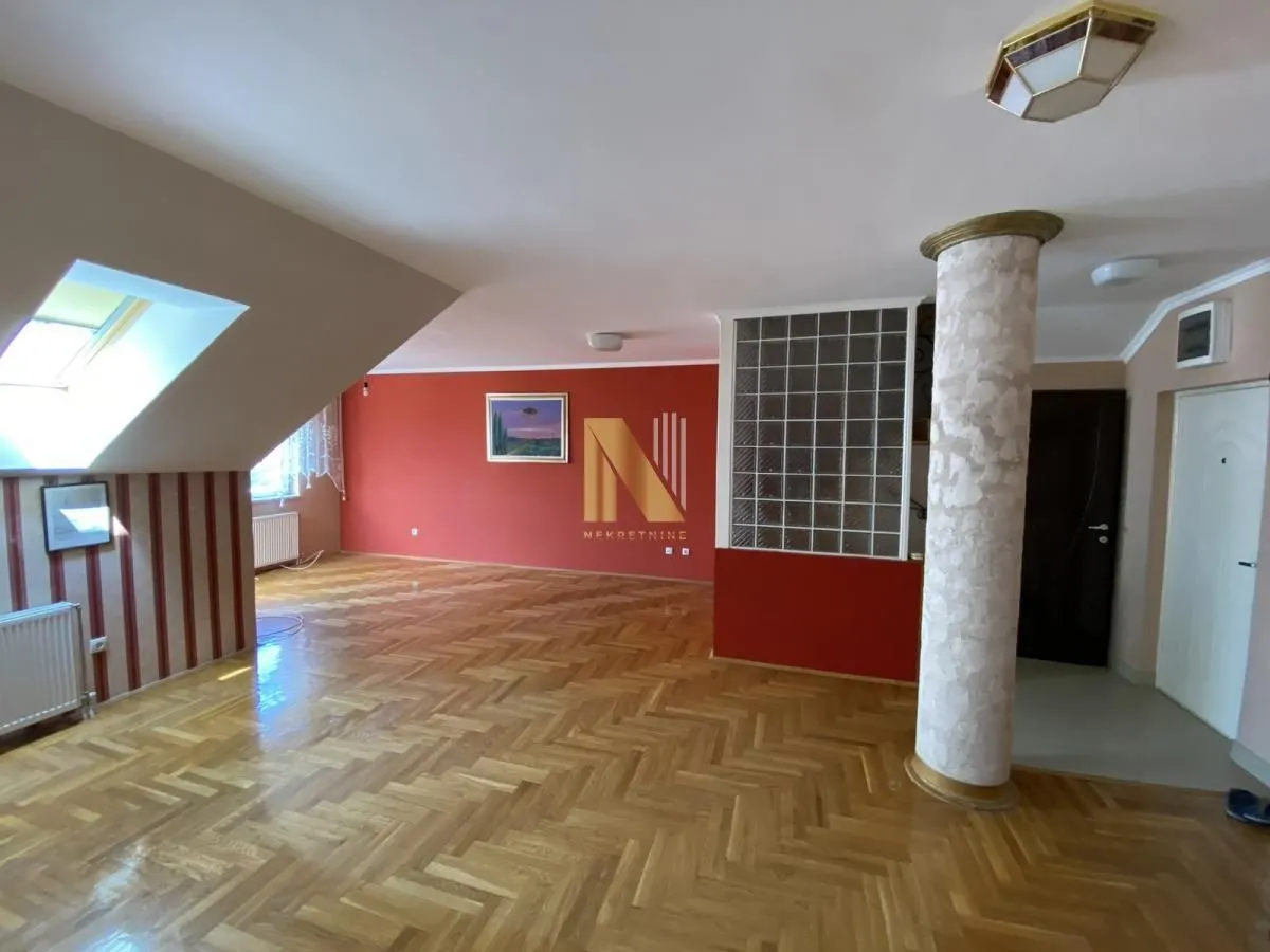 Prodaja, trosoban stan, 100m², Sajmište, Novi Sad