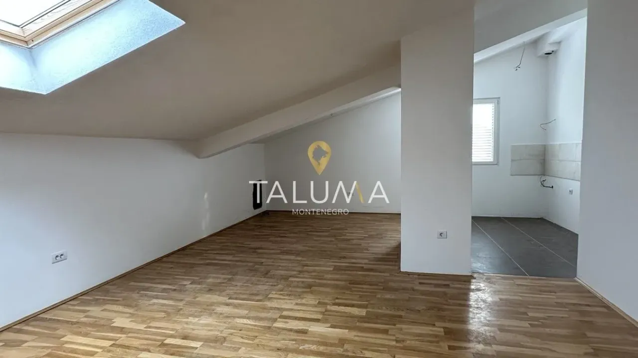 Prodaja, dvosoban stan, 74m², Stari Aerodrom, Podgorica