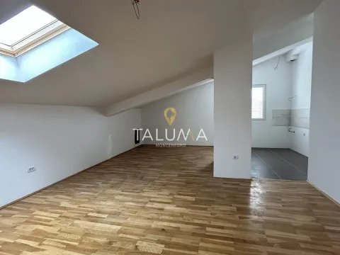 Prodaja, dvosoban stan, 74m², Stari Aerodrom, Podgorica