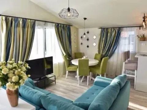 Izdavanje, dvosoban stan, 75m², Kalimanj, Tivat - image 6