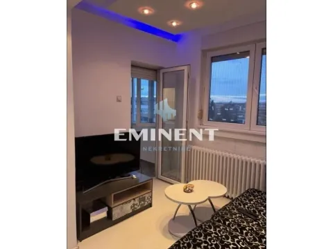 Izdavanje, stan, 43m², Stari Merkator, Novi Beograd Sve Podlokacije - image 1