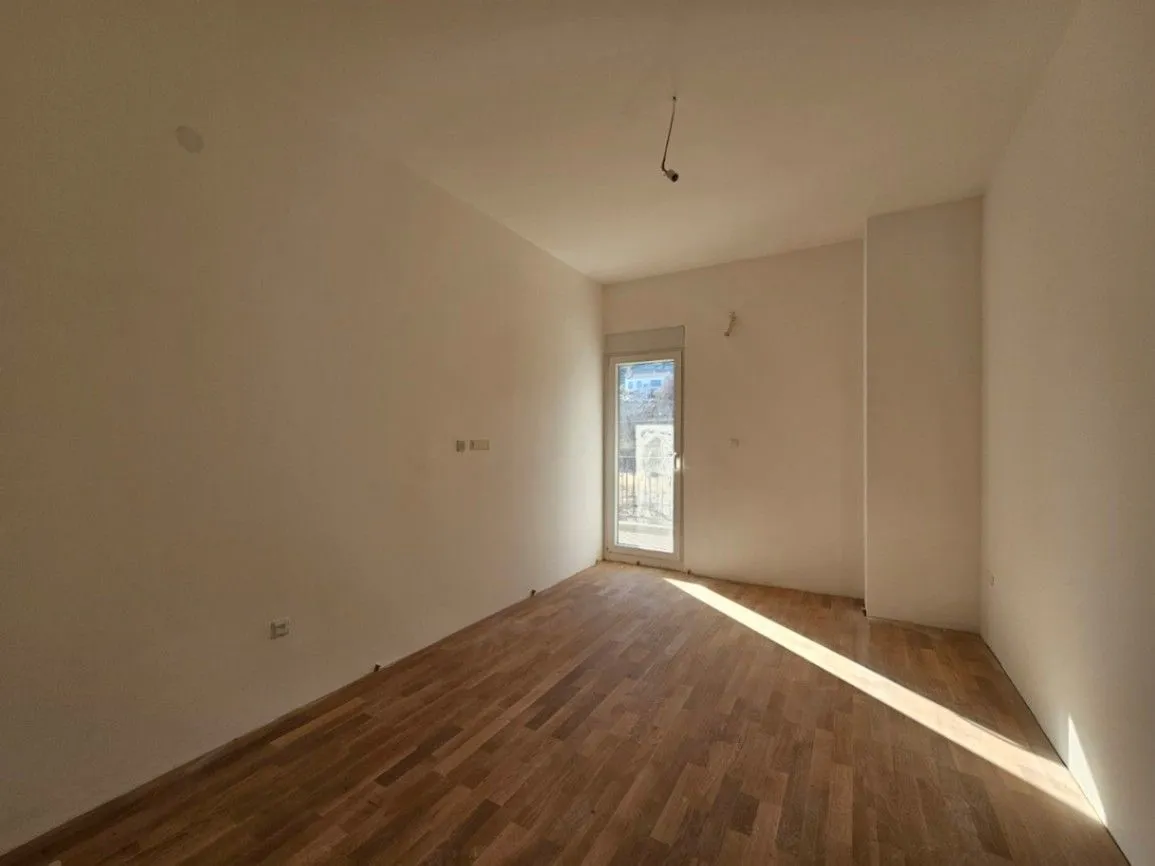 Prodaja, dvosoban stan, 79m², Momišići, Podgorica
