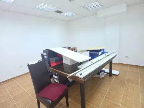 Prodaja, petosoban stan, 120m², Preko Morače, Podgorica - image 8