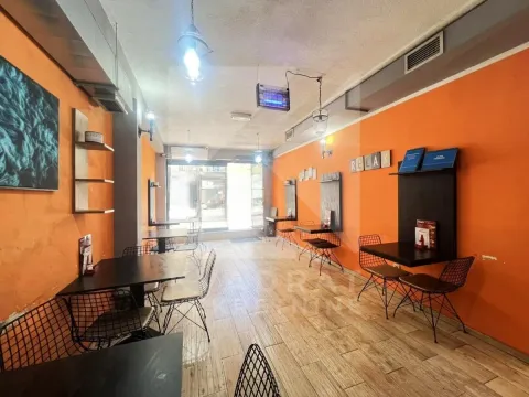 Izdavanje, poslovni prostor, 70m², Centar, Podgorica - image 3