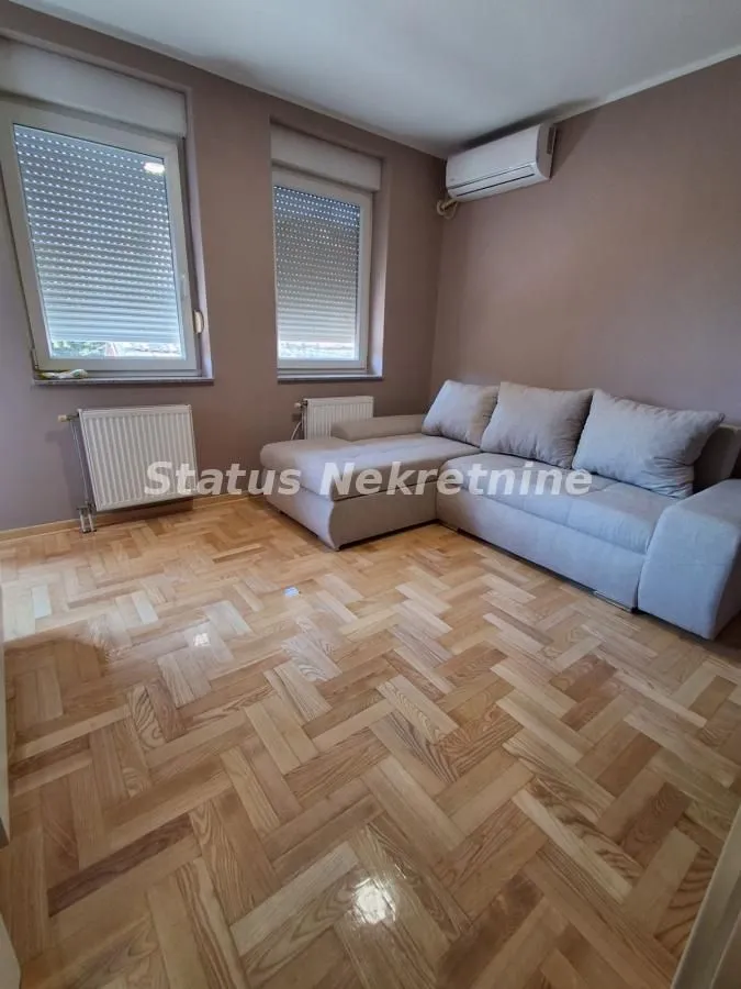 Izdavanje, garsonjera, 24m², Centar, Novi Sad