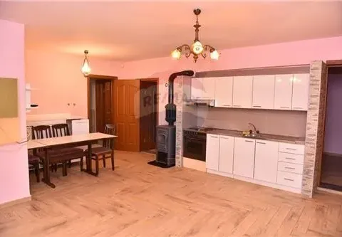 Prodaja, kuća, 696m², Zlatica, Podgorica - image 24