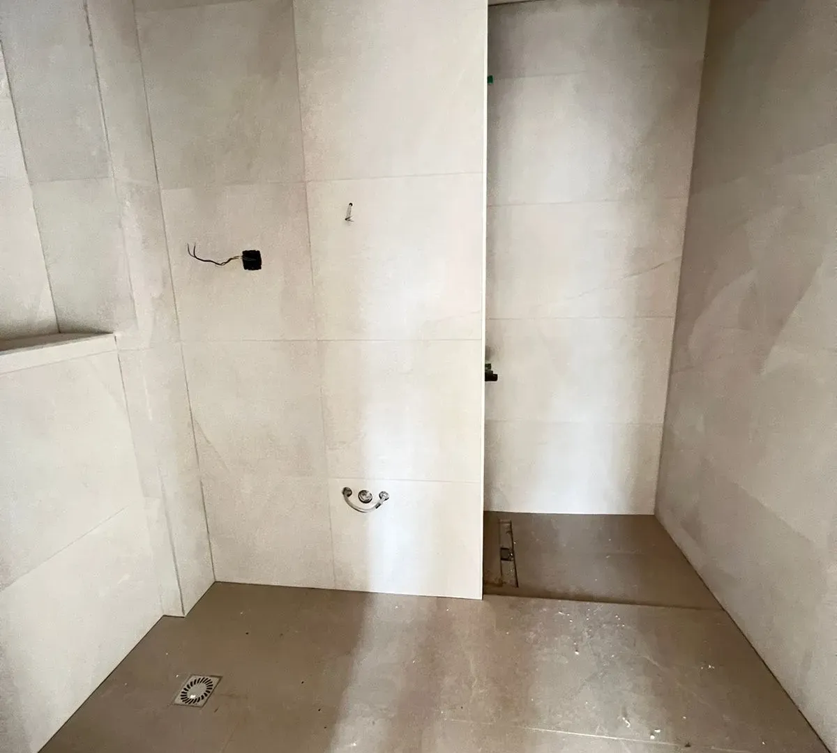 Prodaja, četvorosoban stan, 126m², Tivat, Crna Gora