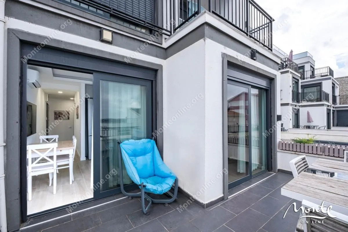 Prodaja, dvosoban stan, 47m², Tivat, Crna Gora