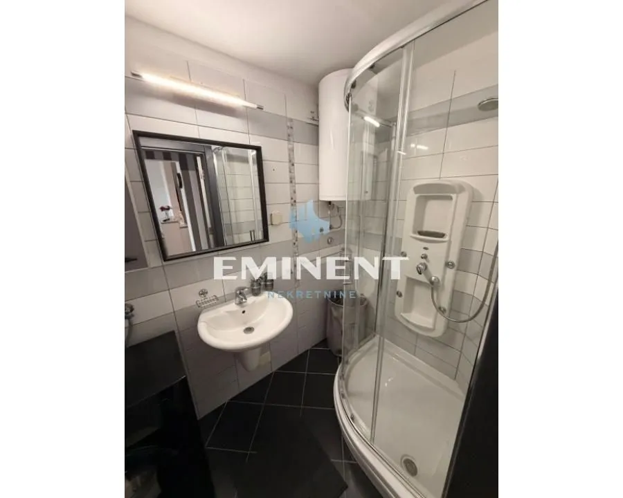 Rent, two bedroom apartment, 41m², Neimar, Vračar Sve Podlokacije