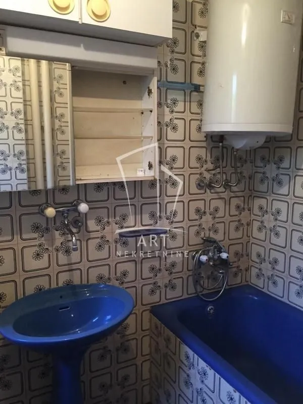 Prodaja, kuća, 253m², Kumodraž Sve Podlokacije, Beograd