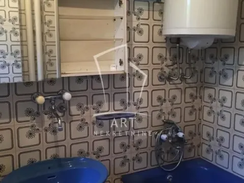 Prodaja, kuća, 253m², Kumodraž Sve Podlokacije, Beograd - image 16