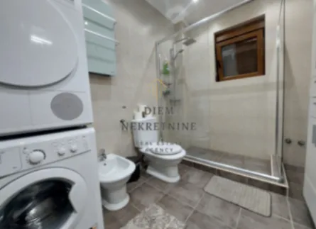 Izdavanje, kuća, 180m², Pržice, Kotor - image 3