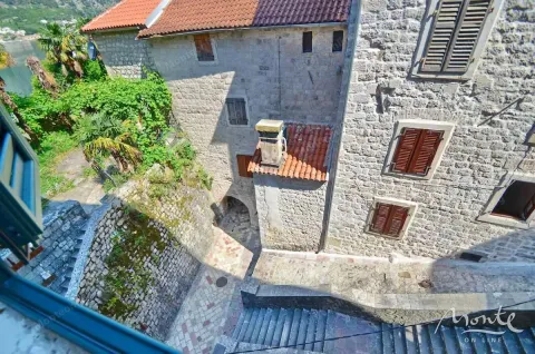 Prodaja, jednosoban stan, 34m², Grad, Kotor - image 26