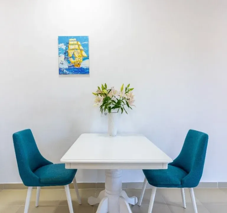 Izdavanje, garsonjera, 35m², Radovići, Tivat