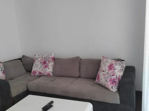 Rent, one bedroom apartment, 43m², Slovenska Plaža, Budva - image 4