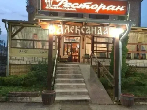 Sale, house, 550m², Irig, Srbija - image 2