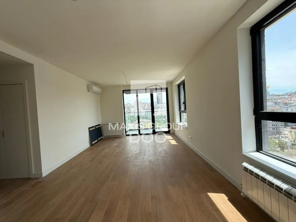 Izdavanje, trosoban stan, 80m², Savski Venac, Beograd