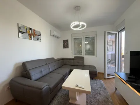 Izdavanje, jednosoban stan, 43m², Zabjelo, Podgorica