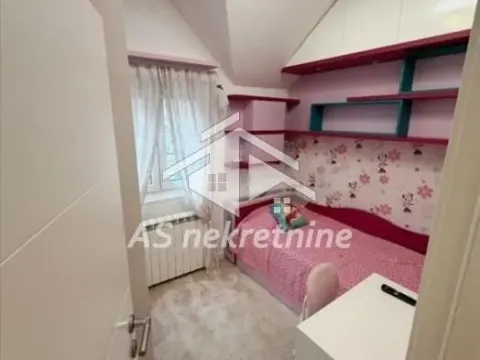 Rent, four bedroom apartment, 85m², Savski Venac, Beograd - image 10