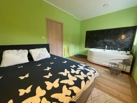 Sale, house, 196m², Irig, Srbija - image 13