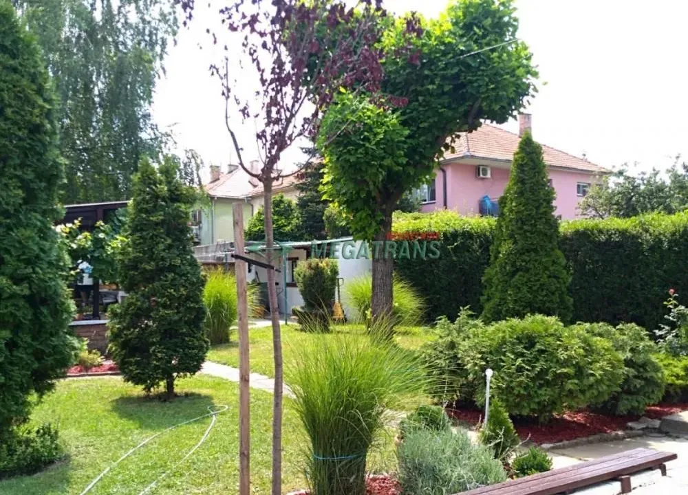 Prodaja, kuća, 143m², Zemun Sve Podlokacije, Beograd