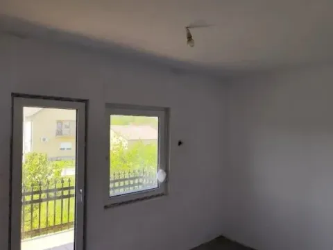 Sale, house, 130m², Vladimirci, Srbija - image 17