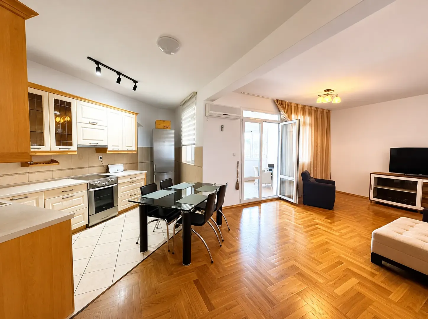 Sale, one bedroom apartment, 85m², Centar, Bar