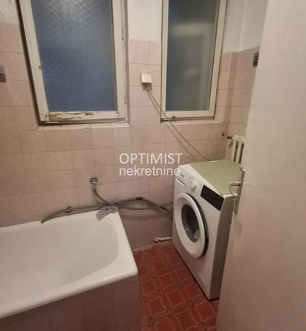 Prodaja, trosoban stan, 69m², Stari Merkator, Novi Beograd Sve Podlokacije