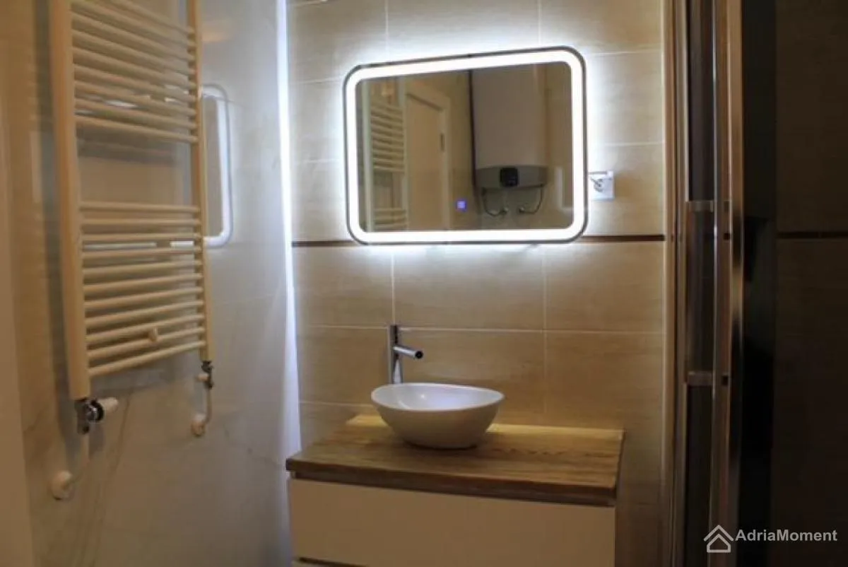 Sale, four bedroom apartment, 240m², Dobre Vode, Bar