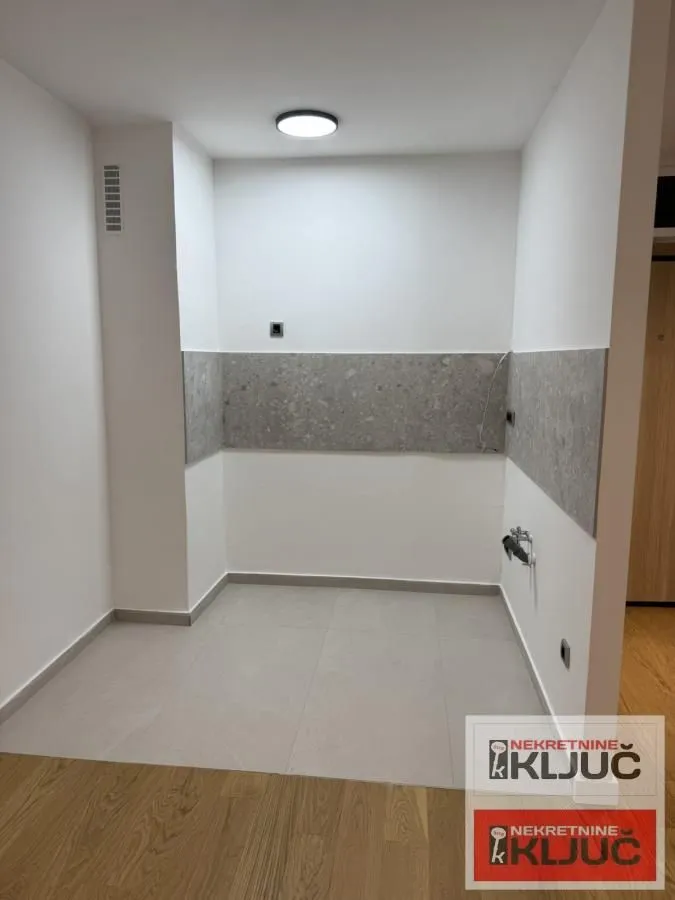 Prodaja, dvosoban stan, 48m², Avijatičarsko naselje, Novi Sad Sve Podlokacije