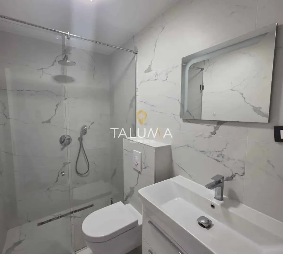 Izdavanje, trosoban stan, 130m², Dalmatinska ulica, Podgorica