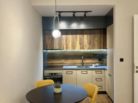 Izdavanje, jednosoban stan, 50m², Tivat, Crna Gora - image 5