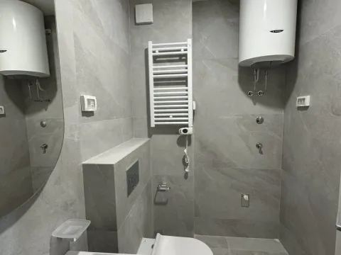 Sale, one bedroom apartment, 49m², Central Point, Podgorica - image 12