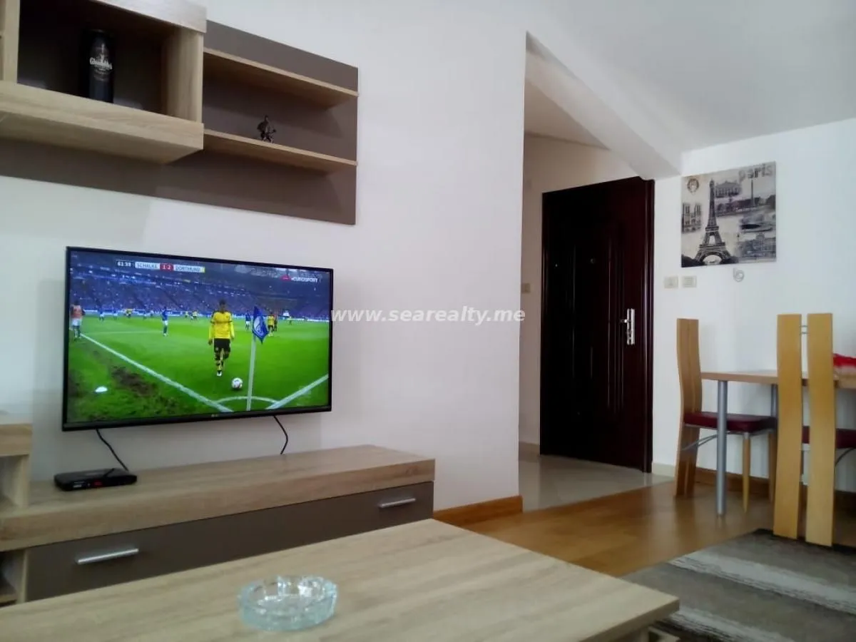 Rent, studio apartment, 52m², Budva, Crna Gora