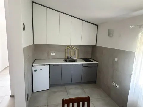 Rent, one bedroom apartment, 40m², Zlatica, Podgorica - image 2