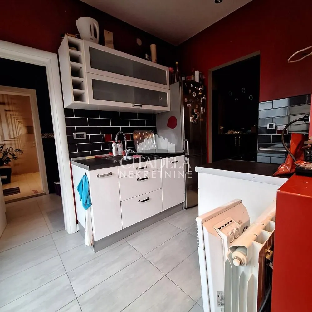 Prodaja, dvosoban stan, 60m², Stari Grad, Beograd