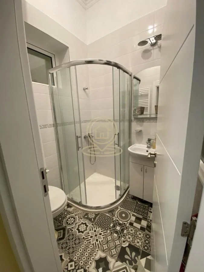 Rent, two bedroom apartment, 51m², Vračar Sve Podlokacije, Beograd