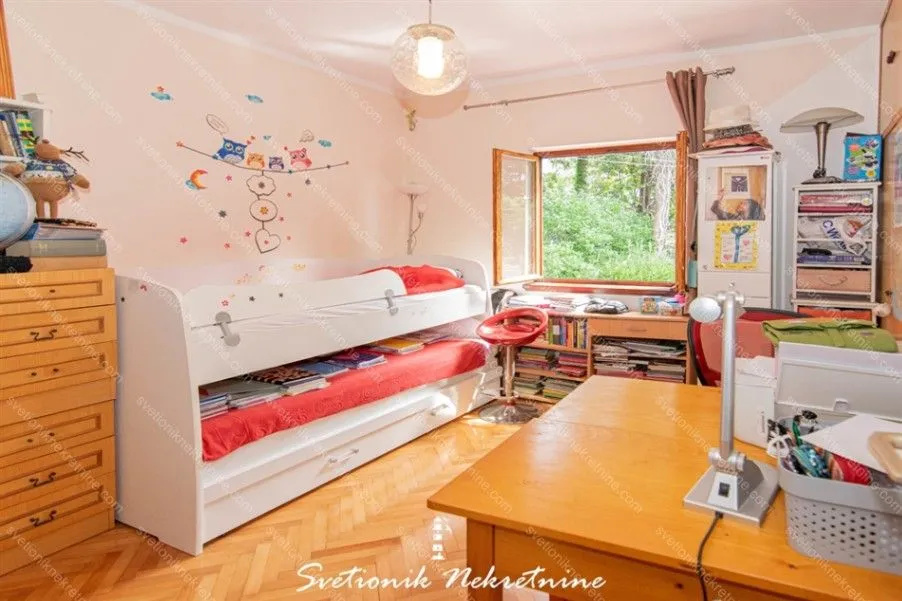 Prodaja, petosoban stan, 240m², Savina, Herceg Novi