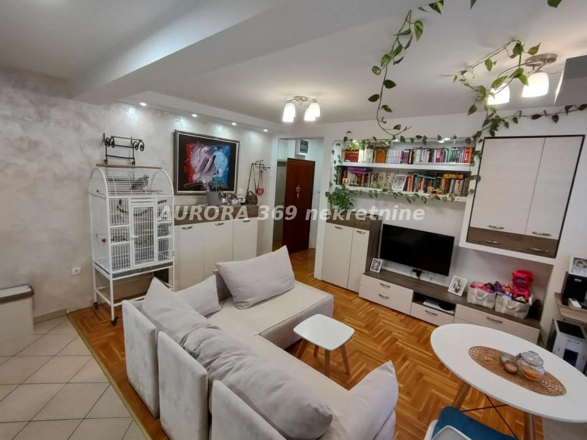 Prodaja, jednosoban stan, 42m², Grbavica, Novi Sad Sve Podlokacije