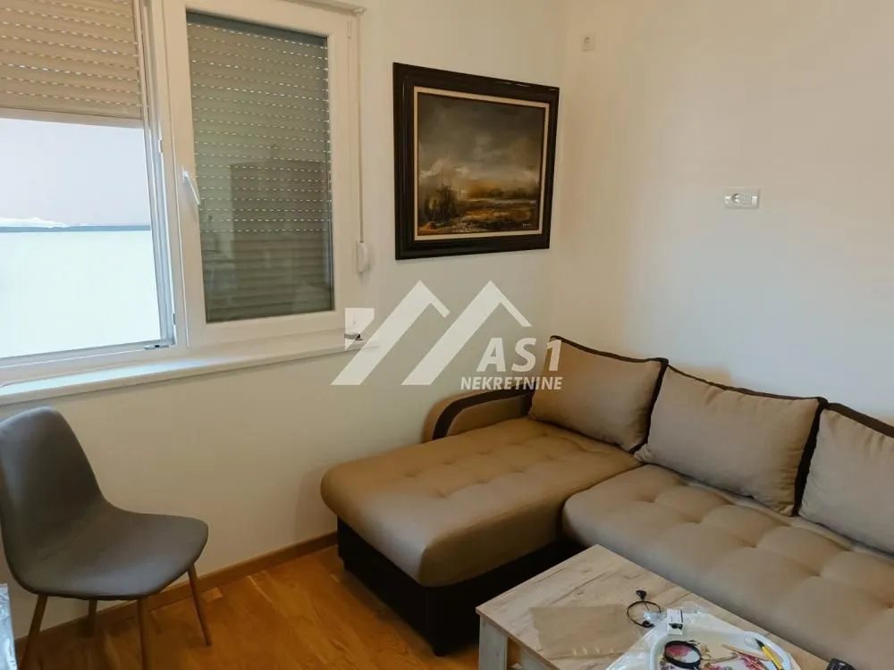 Izdavanje, jednosoban stan, 33m², Adice, Novi Sad Sve Podlokacije