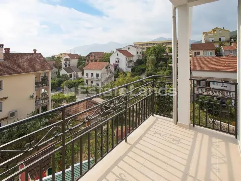 Rent, one bedroom apartment, 43m², Mažina, Tivat - image 9